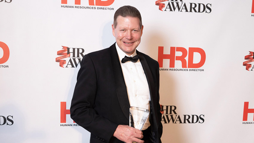 Raytheon managing director wins major HR award