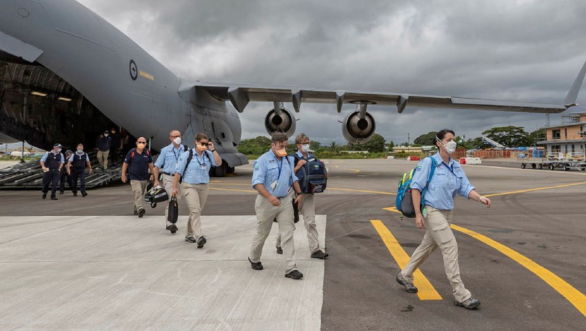RAAF C-17A Globemaster transports AUSMAT team to Solomon Islands