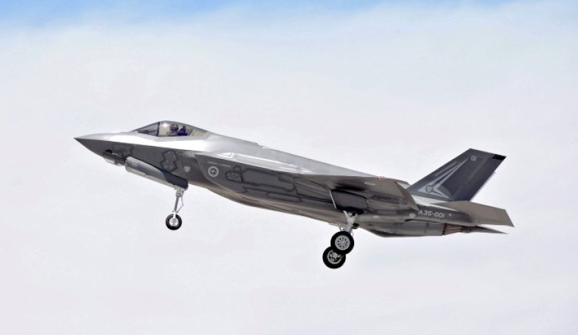 Australian-F-35A-conducts-first-in-flight-weapons-release.jpg