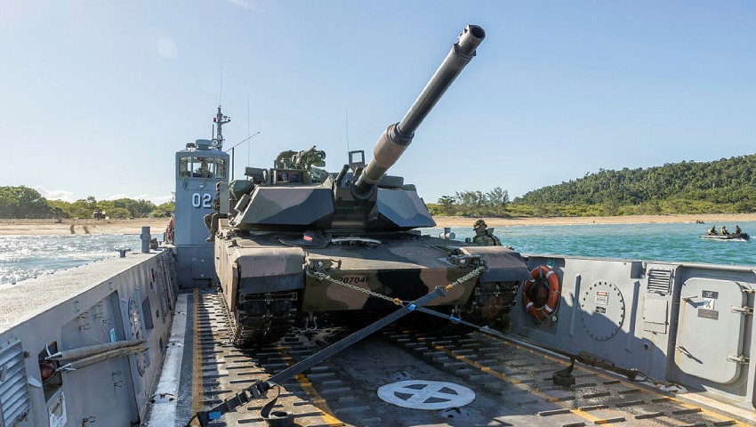 Australian-Army_M1A1-Abrams-Tank_dc.jpg
