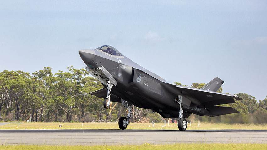 First Australian-trained F-35 pilots take flight