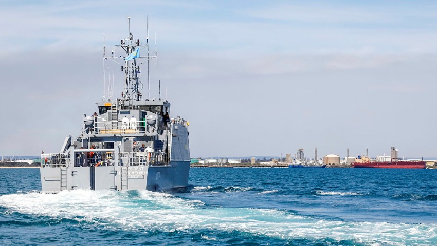 Defence flags Guardian Class defects