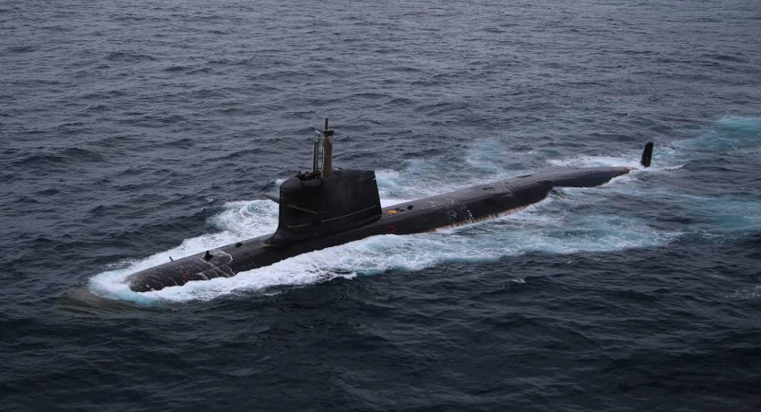 Indian-Submarine-Kalvari-on-sea-trials.jpg