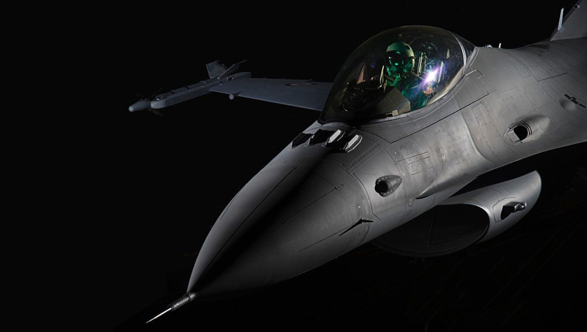 Lockheed_Martin_F-16.jpg