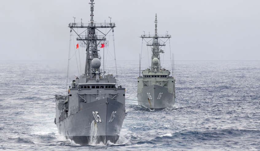 Guided-missile-frigates-FFG-HMAS-Melbourne-05-and-HMAS-Newcastle-06-.jpg