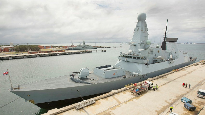 Type 45 HMS Daring dc