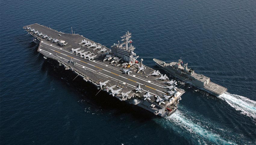 USS_Ronald_Reagan_HMAS_Ballarat.jpg