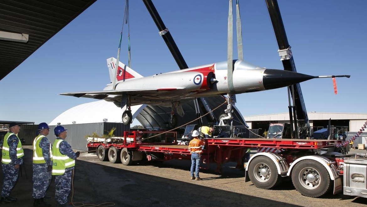 Vintage aircraft moved to RAAF Base Townsville for display